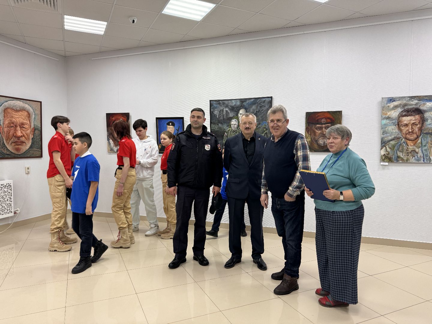 шаховская, культура, выставка, картины, картины маслом, художественная выставка, сво,