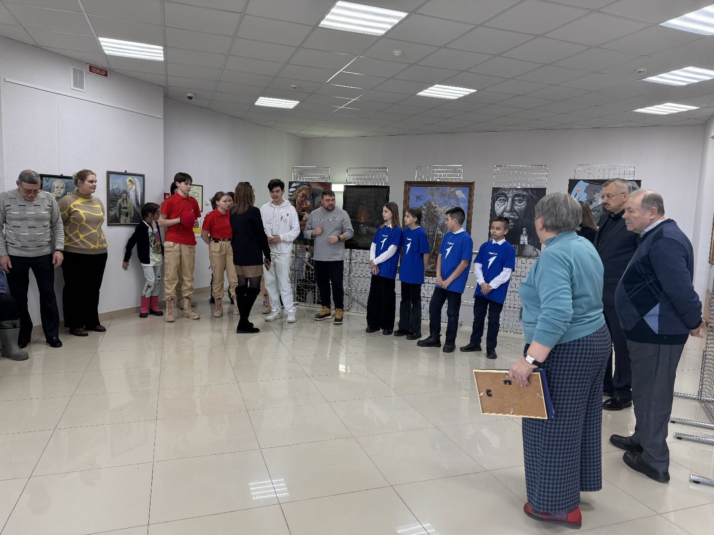 шаховская, культура, выставка, картины, картины маслом, художественная выставка, сво,