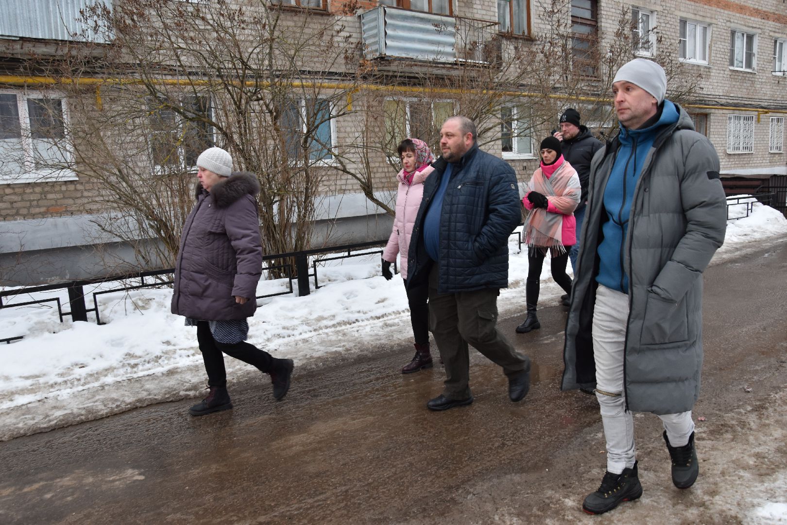 Рошаль, встреча во дворе, встреча с жителями, Большая Шатура, диалог с властью,