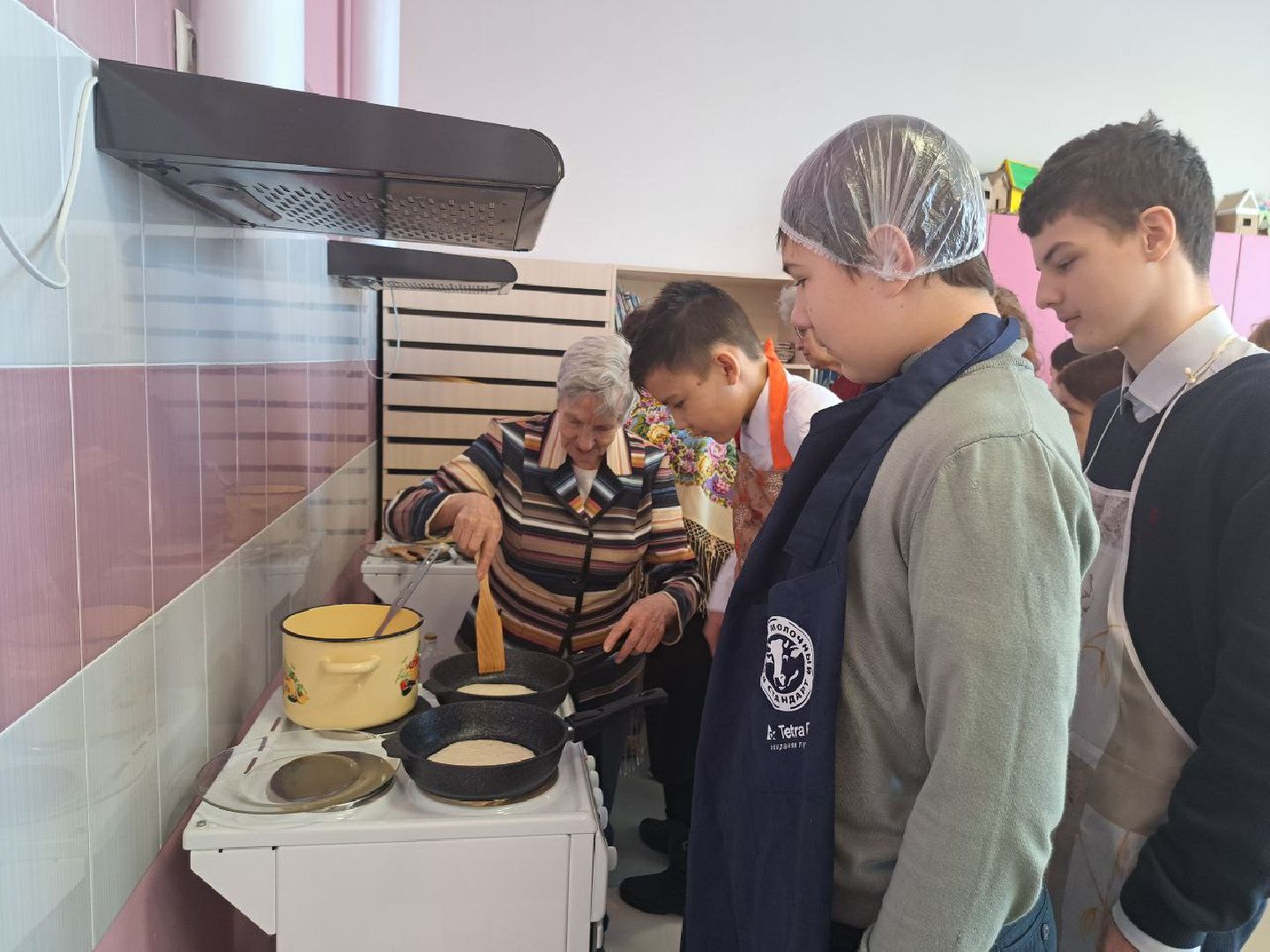 Подмосковье, Городской округ Пушкинский, Ивантеевка, образование, активное долголетие, неделя добрых дел,