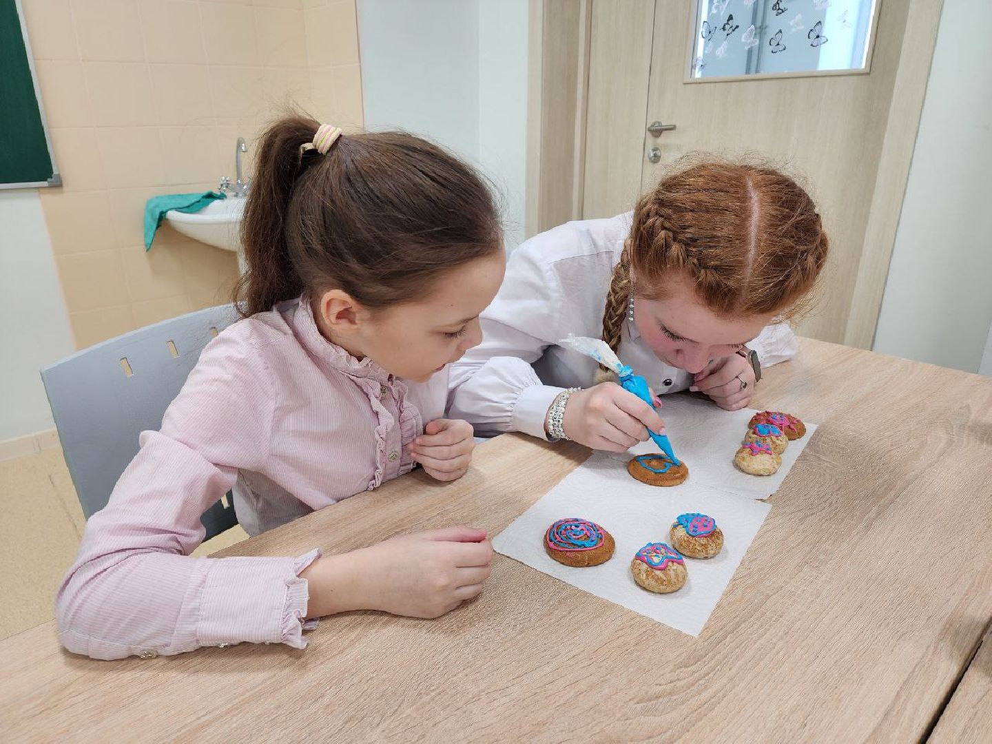 сво, чехов, неделя добрых дел, школа, пряники, специальная военная операция, дети,