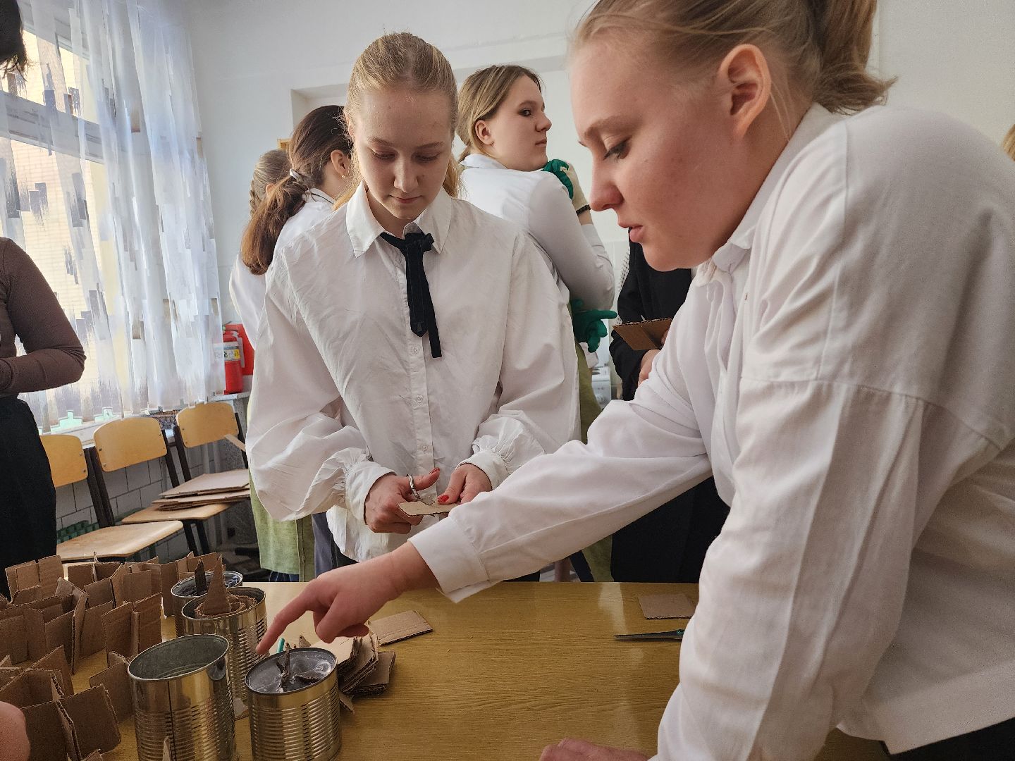 серпухов, подмосковье, неделя добрых дел, окопные свечи, школа 19, специальная военная операция, сво,