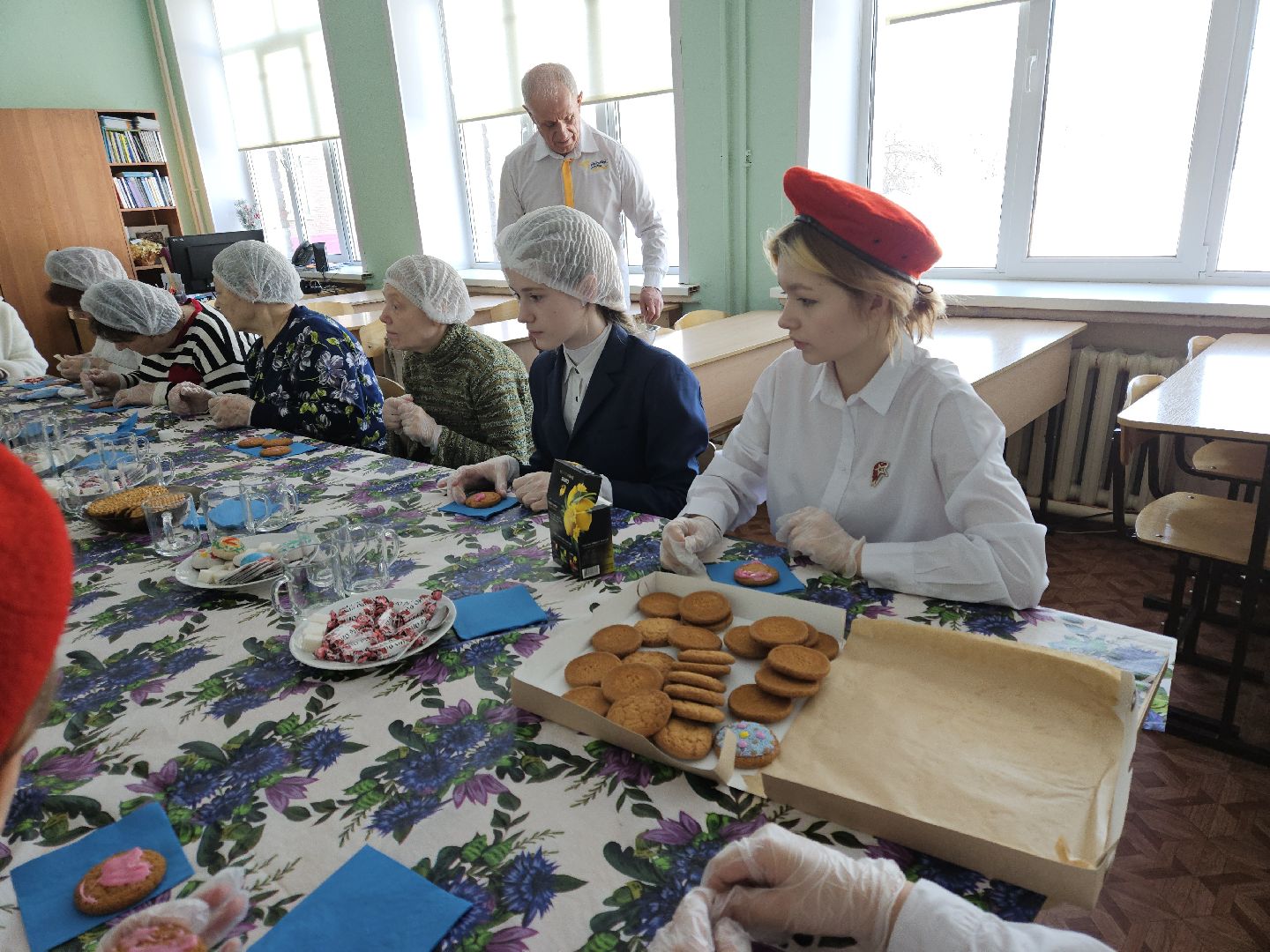 неделя добрых дел, пряники, глазурь, сети,