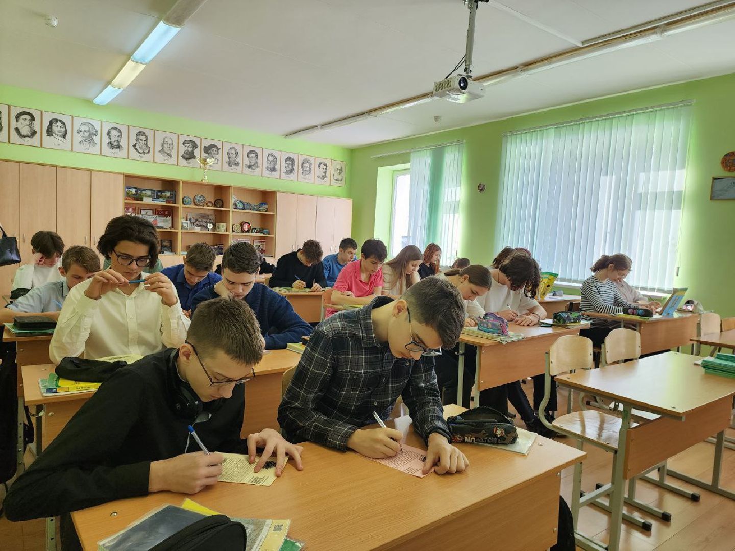 можайск, можайский городской округ, подмосковье, неделя добрых дел, спецоперация, военнослужащие, школьники, письмо солдату, маскировочные сети, пряники, добрые дела,