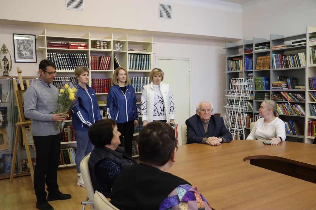 Серебряные Пруды, библиотека, образование