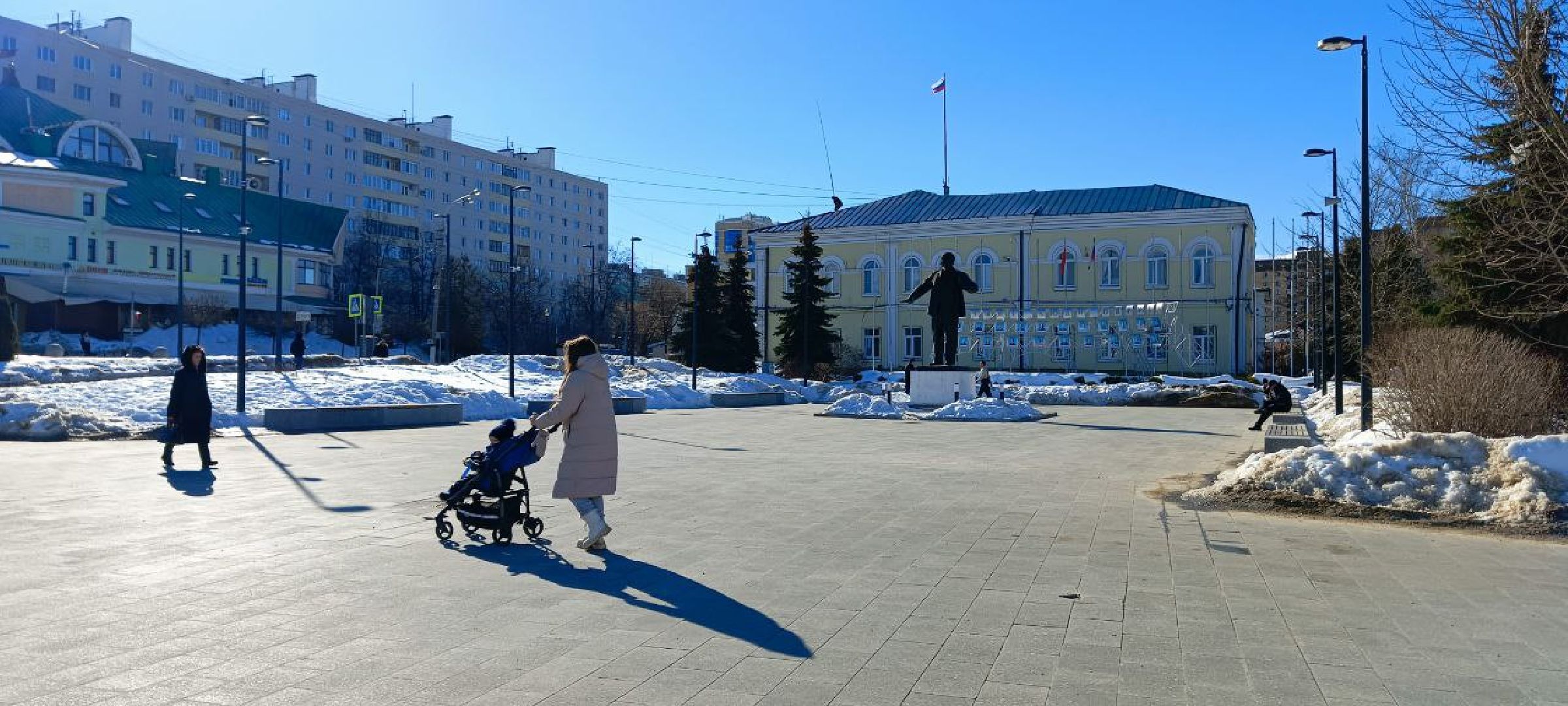 Дмитров, Советская площадь, Минблаго,