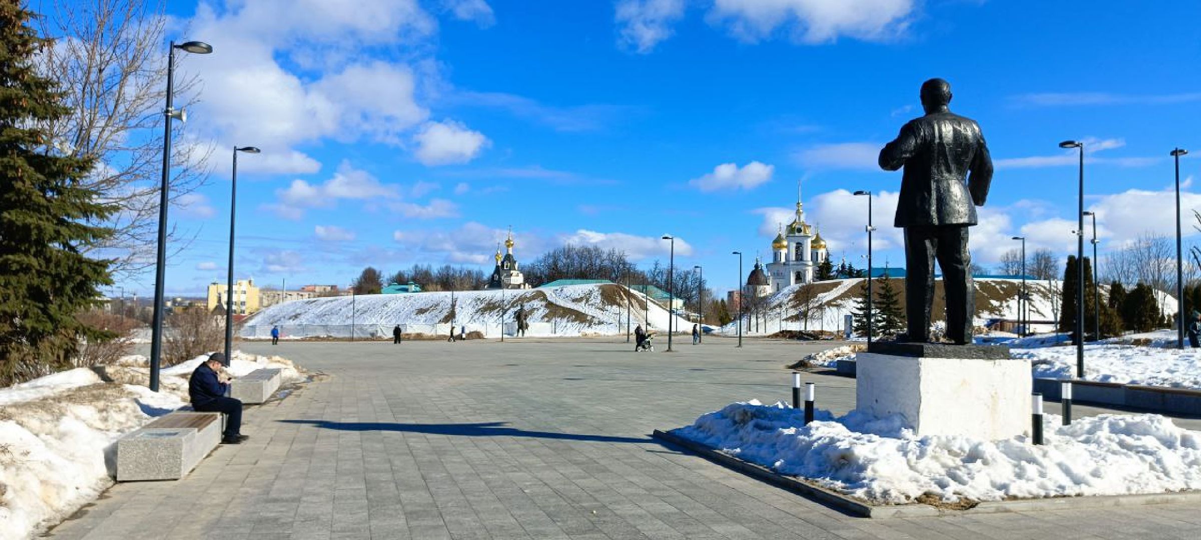 Дмитров, Советская площадь, Минблаго,