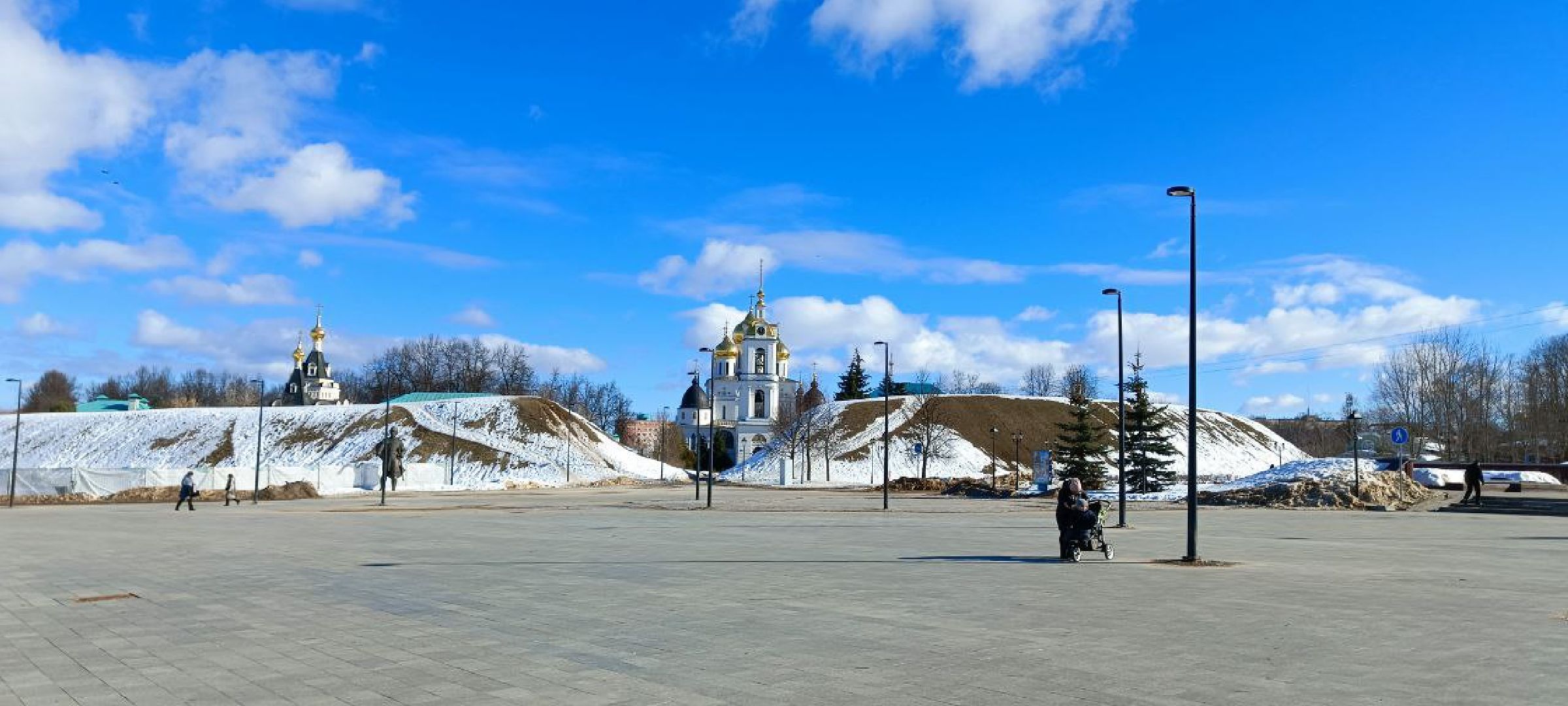 Дмитров, Советская площадь, Минблаго,