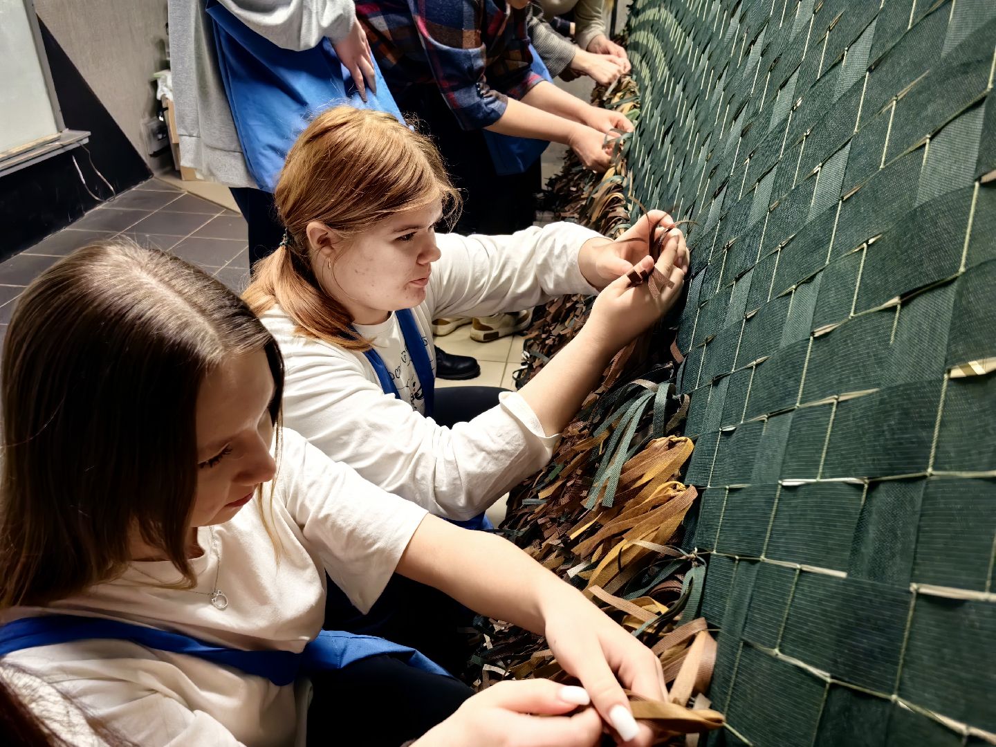 неделя добрых дел, маскировочные сети, школьники, благотворительая акция,