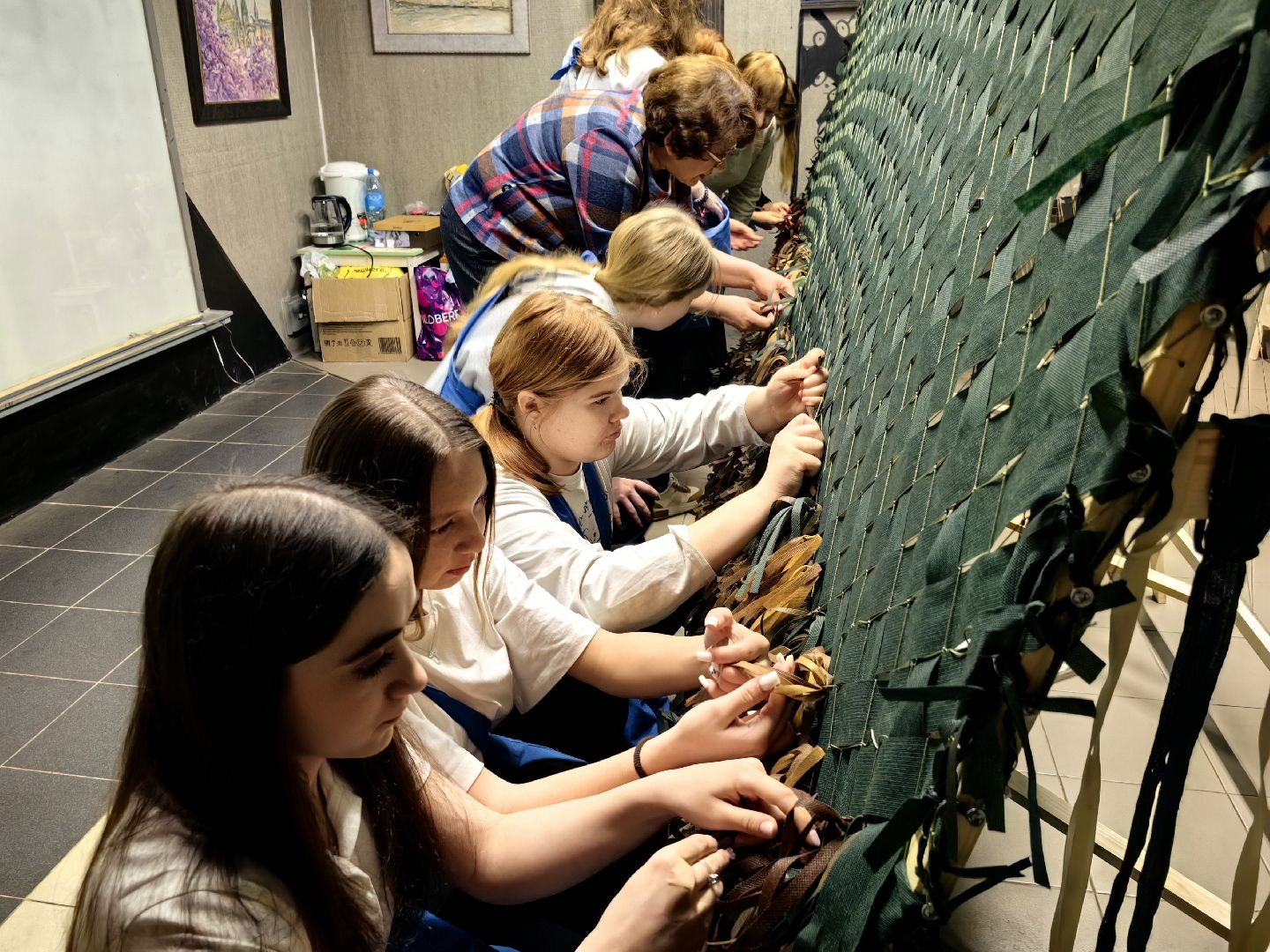 неделя добрых дел, маскировочные сети, школьники, благотворительая акция,