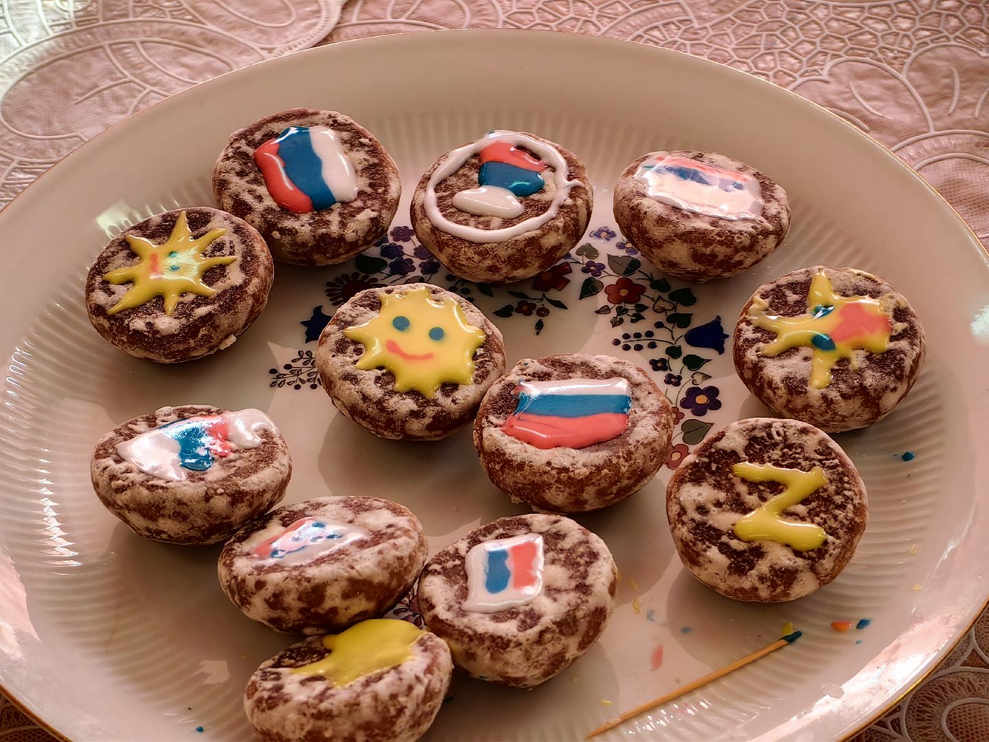 школа, неделя добрых дел в школе, пряники, роспись пряников,