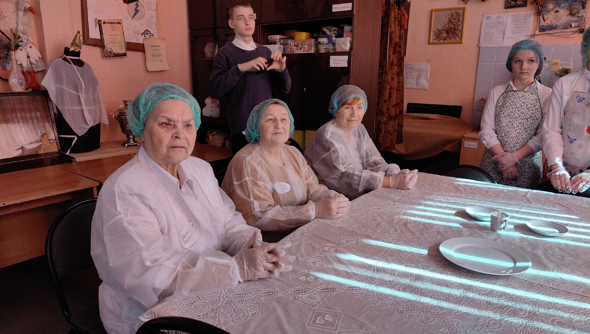 школа, неделя добрых дел в школе, пряники, роспись пряников,