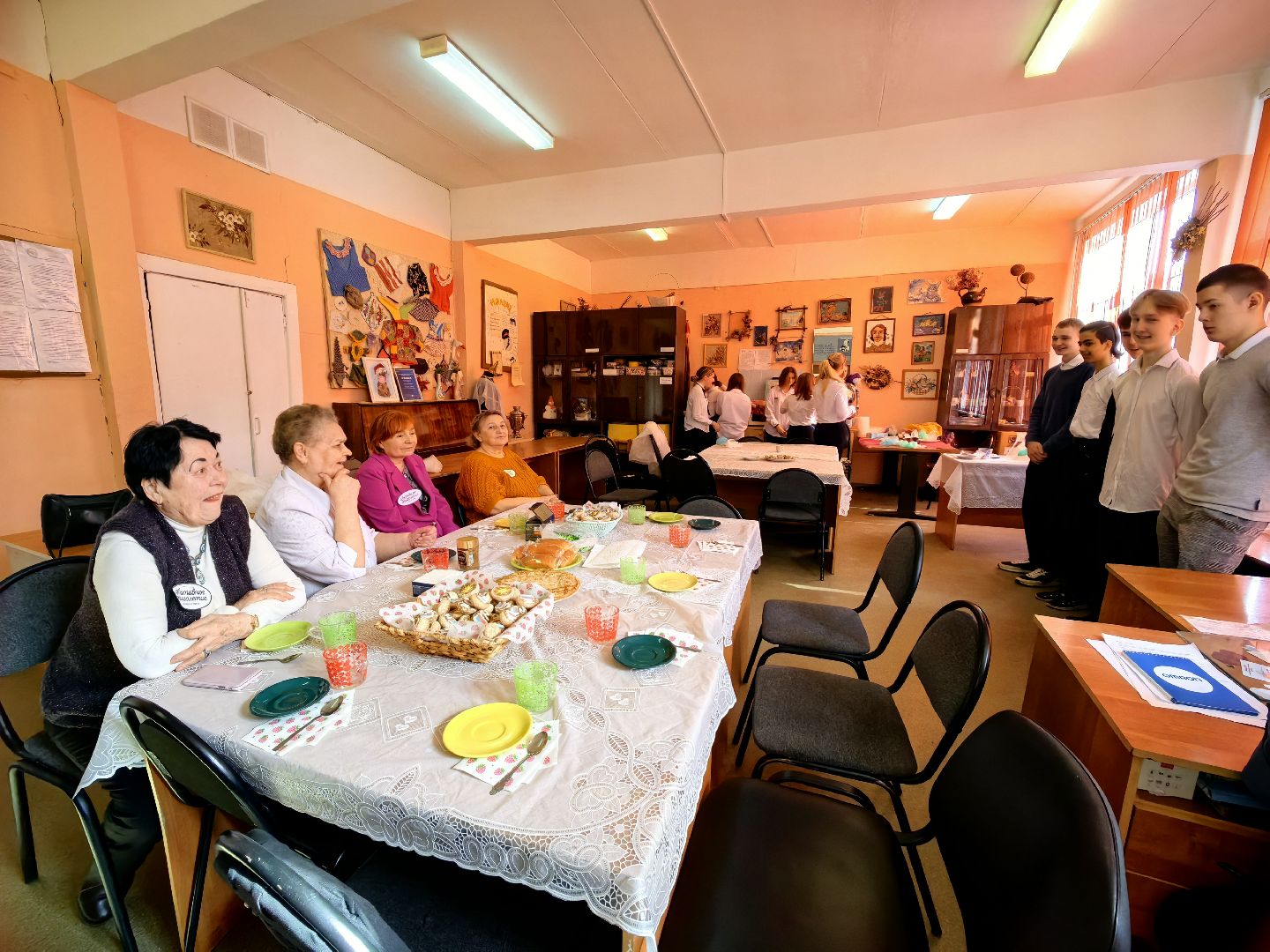 школа, неделя добрых дел в школе, пряники, роспись пряников,