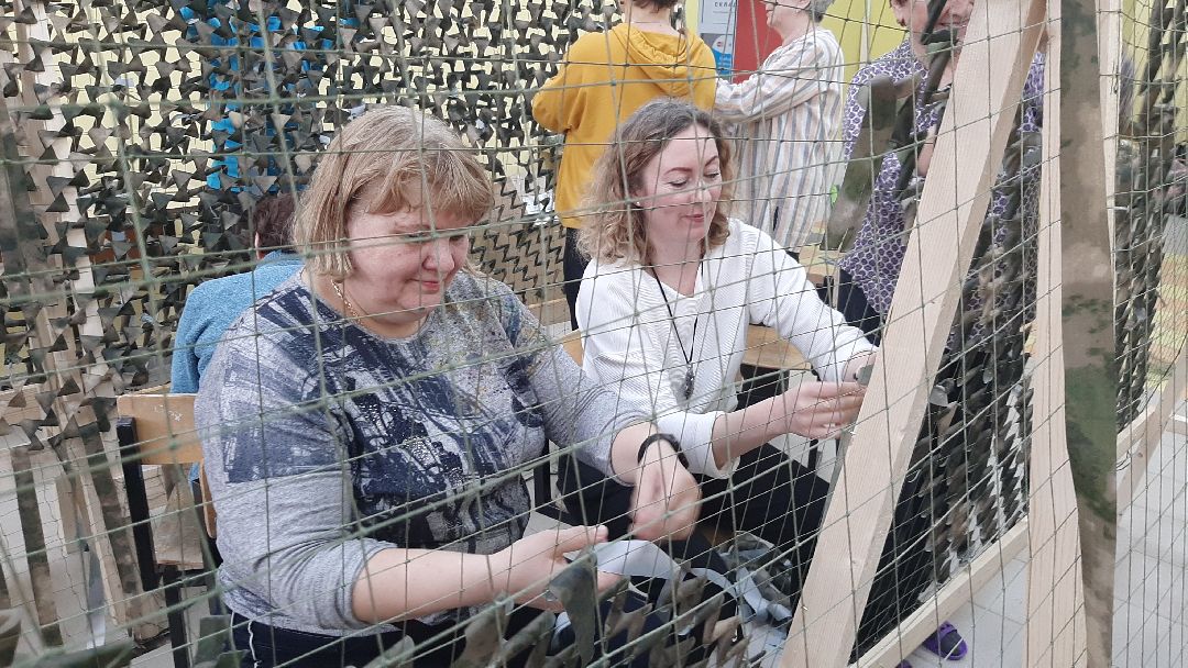 волонтеры, помощь людям,