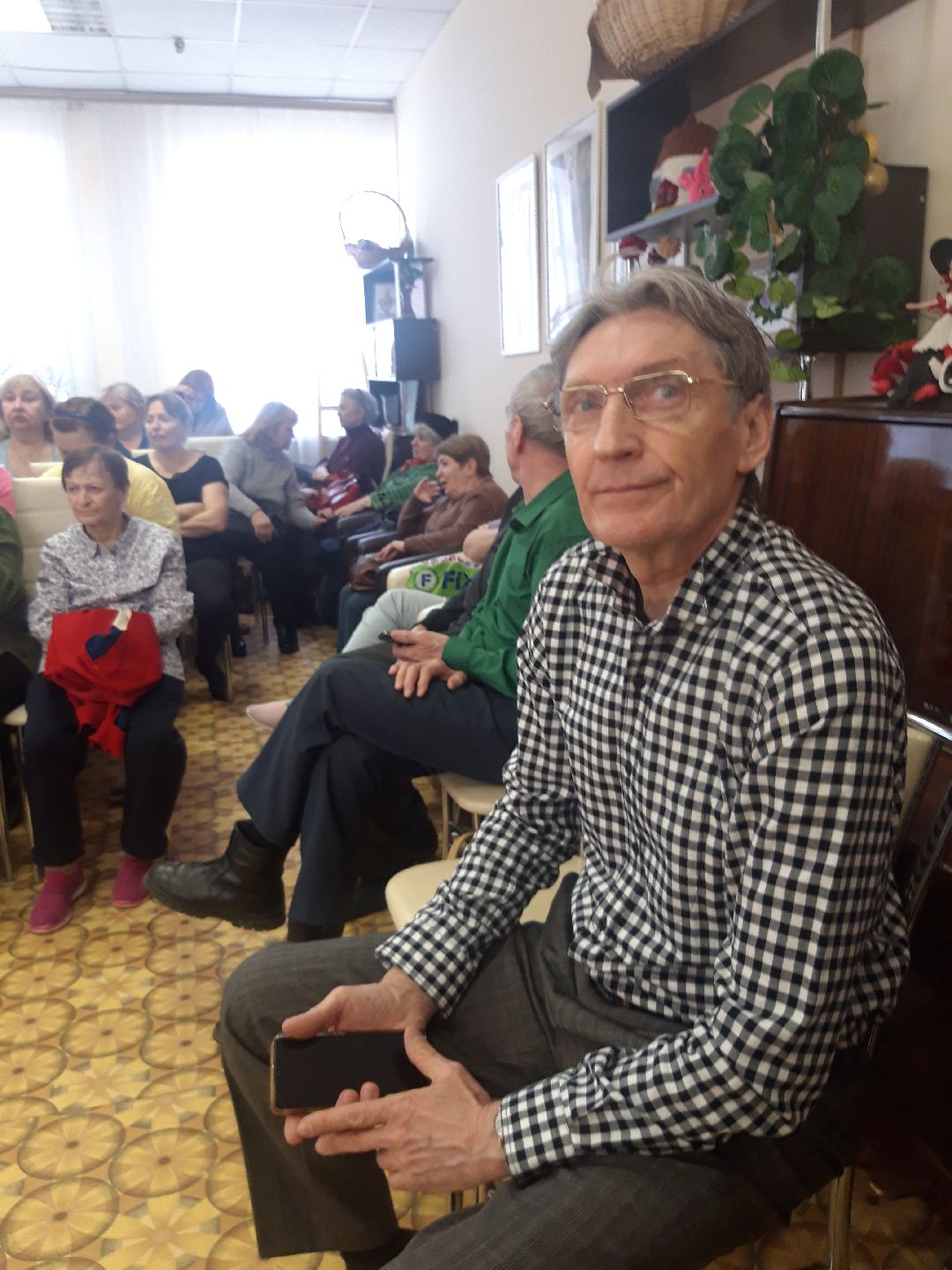 пенсионеры, доброе дело,