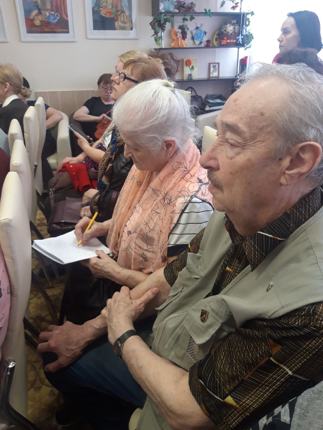 пенсионеры, доброе дело,