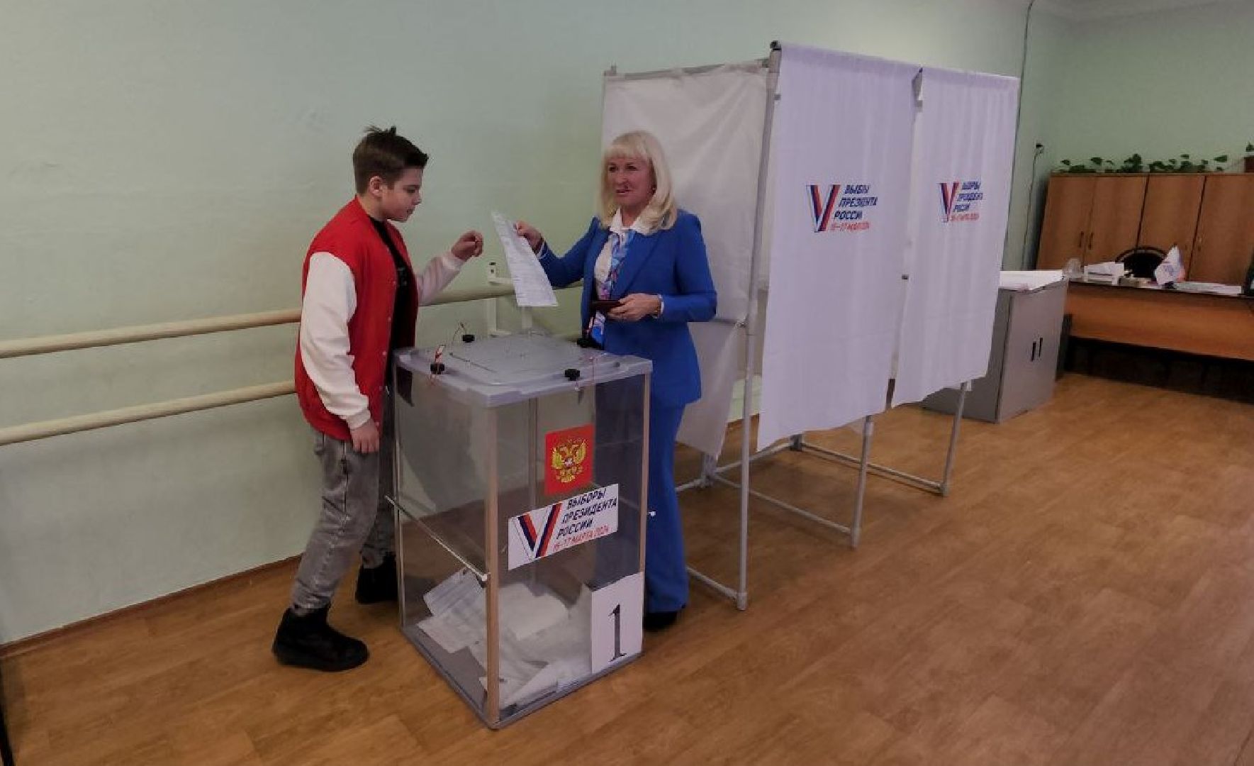 серпухов, выборы президента 2024, улица парковая, УИК, центр профориентации молодежи,