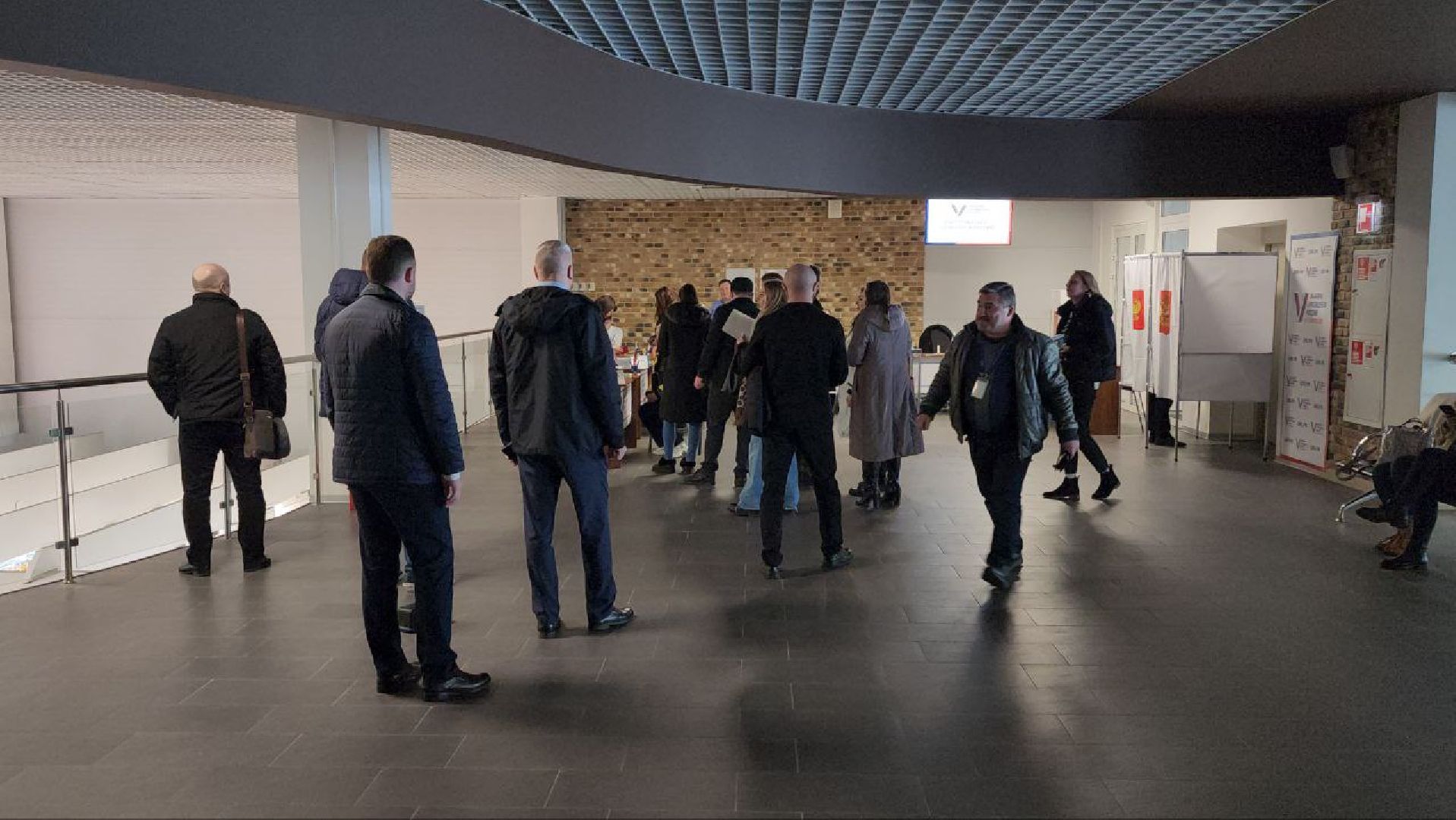 выборы президента 2024, аэропорт Жуковский, УИК, Ольга Фомина, Александр Сенин, Ольга Захарова,