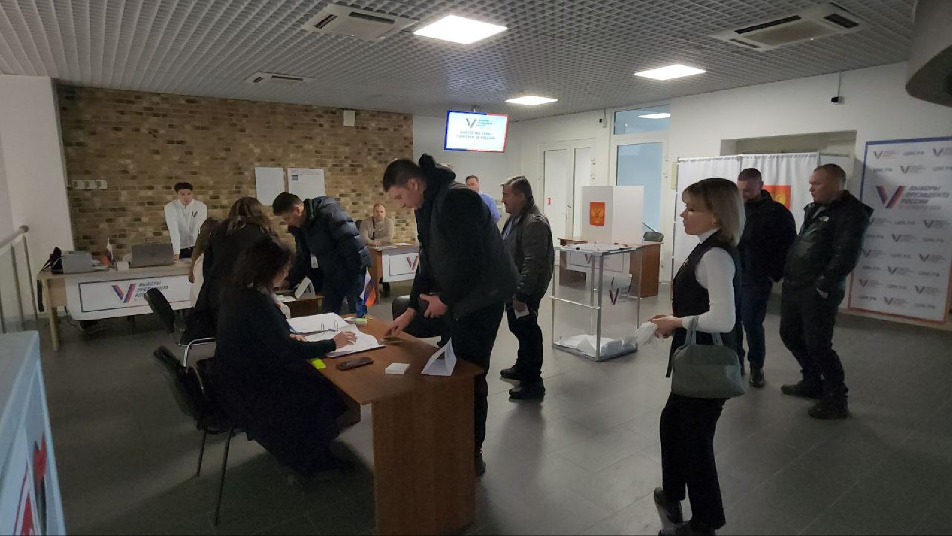 выборы президента 2024, аэропорт Жуковский, УИК, Ольга Фомина, Александр Сенин, Ольга Захарова,