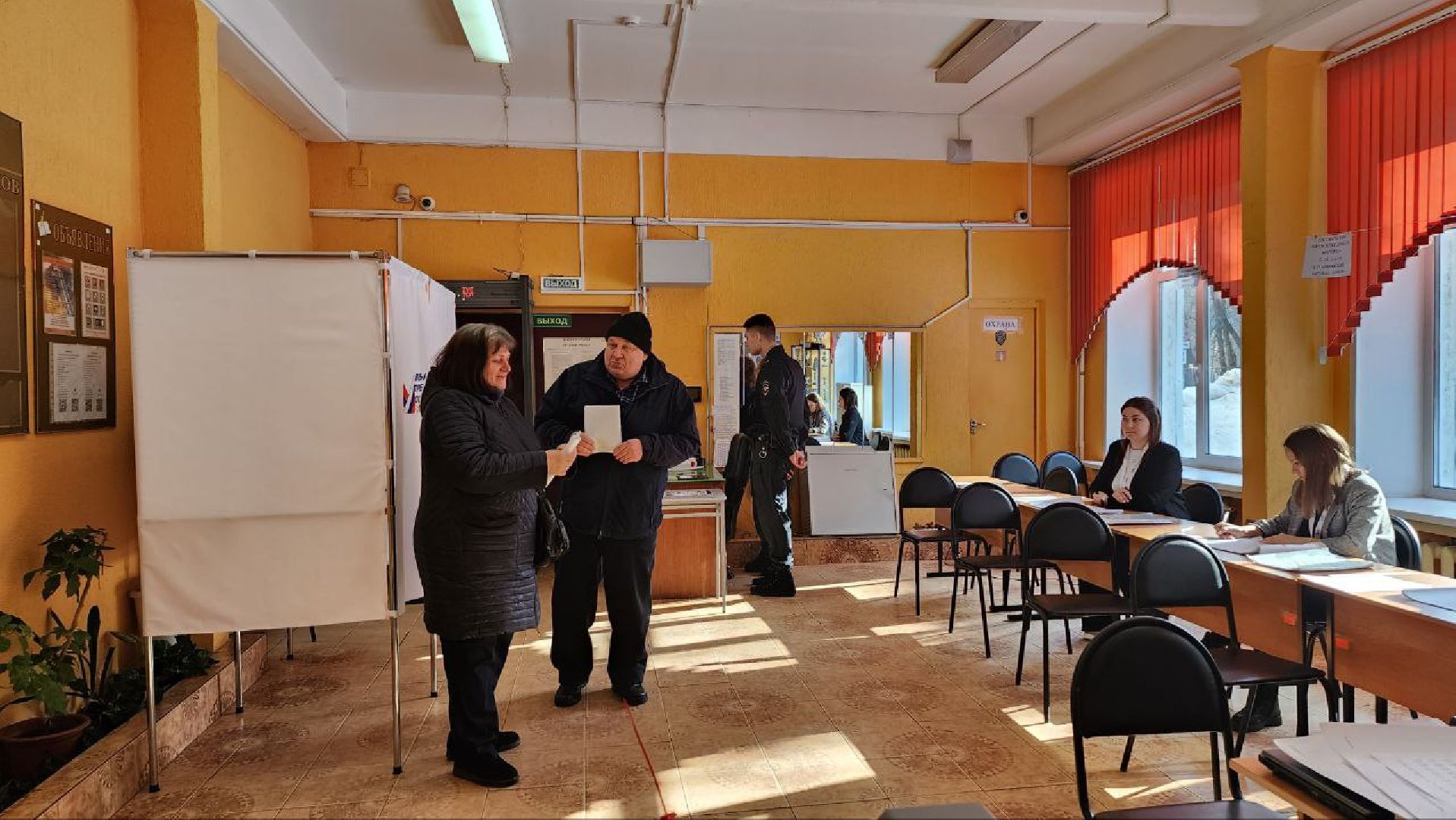 выборы, избирательные участки, глава городского округа люберцы владимир волков,