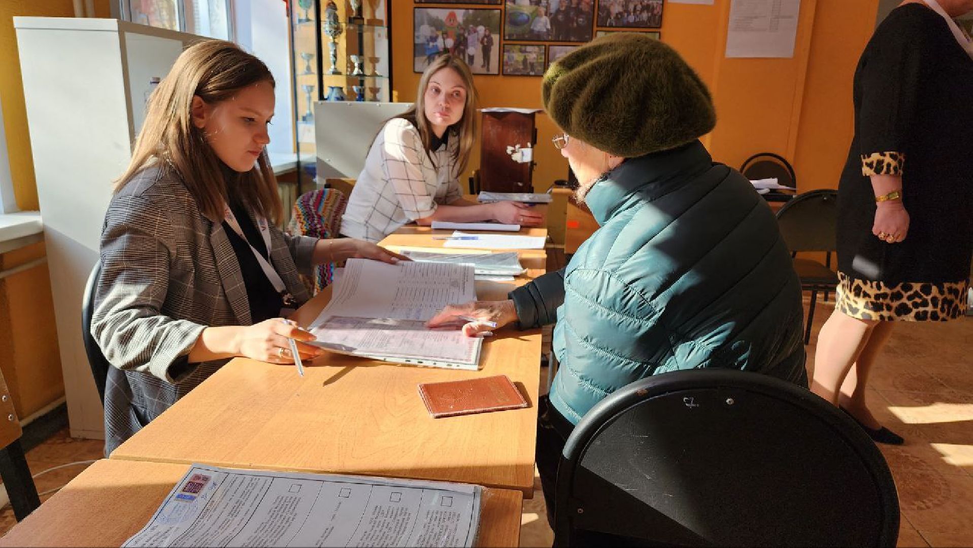 выборы, избирательные участки, глава городского округа люберцы владимир волков,