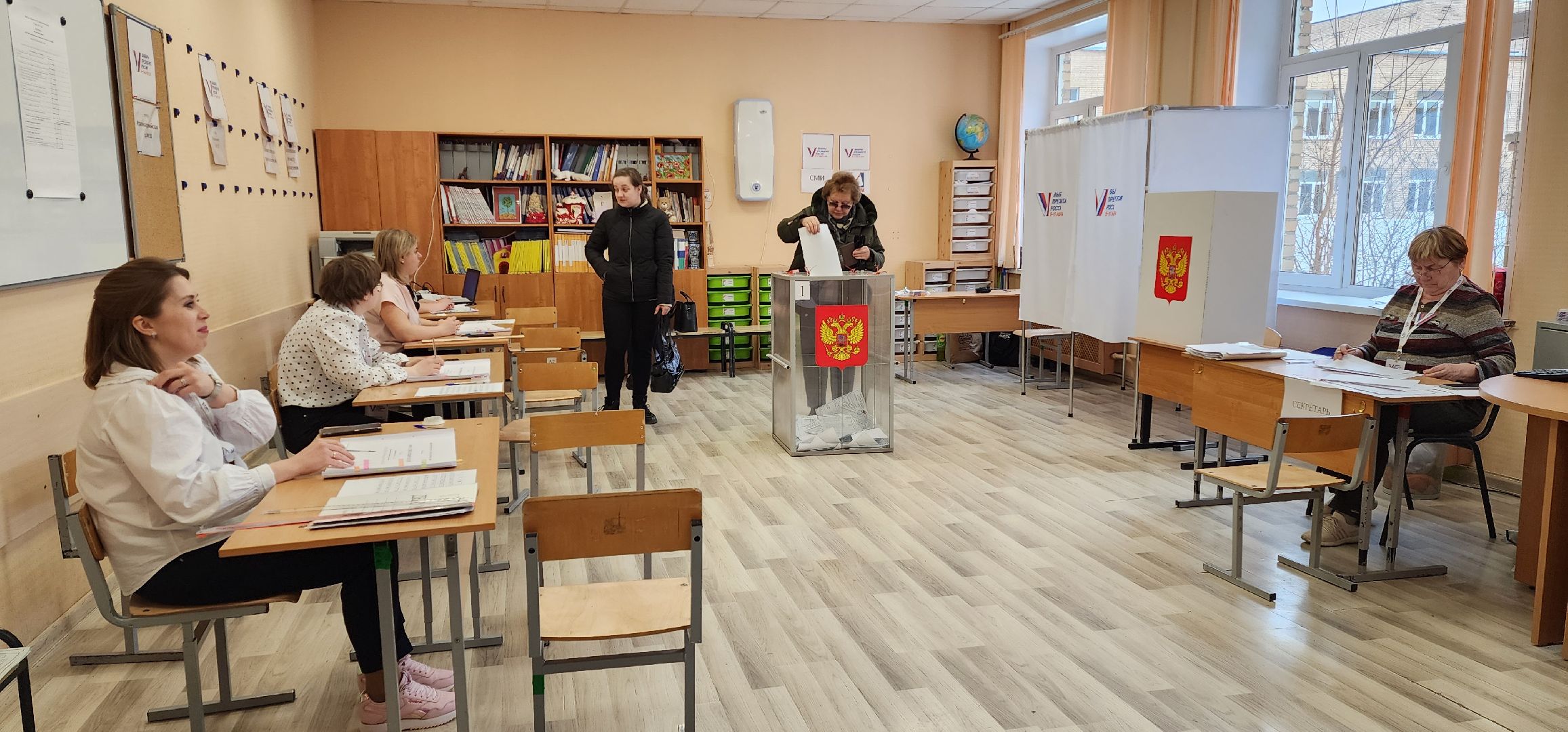 раменское, выборы 2024, второй день голосования, уик 2518, раменский дом учителя,