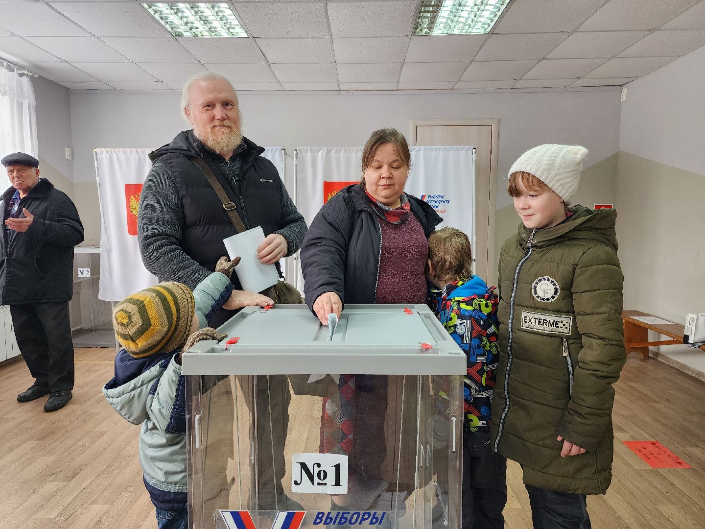 выборы Президента, голосование, избирательный участок, Большое Буньково, Богородский городской округ,