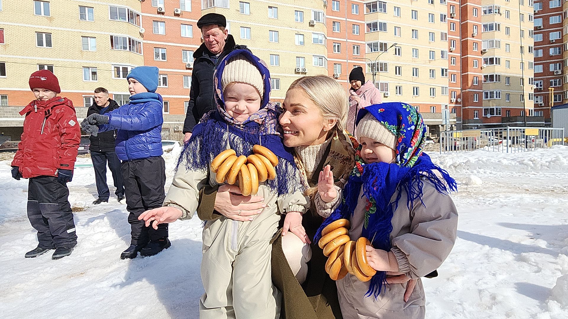 электросталь, мой город, жители города, праздник, праздник двора, масленица, весна, масленичные гуляния, народные гулянья, народные песни,