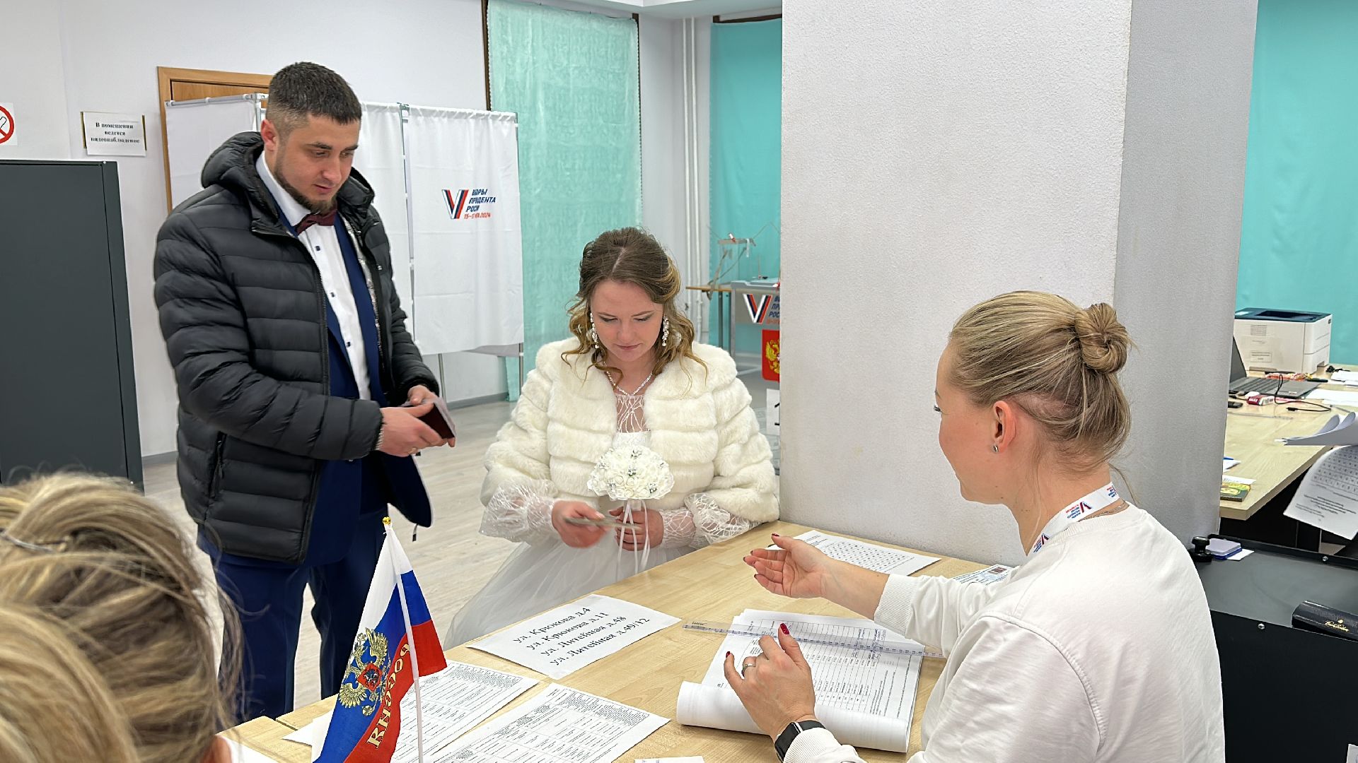 Клин, общество, люди, свадьба, выборы, голосование, выборы президента 2024,