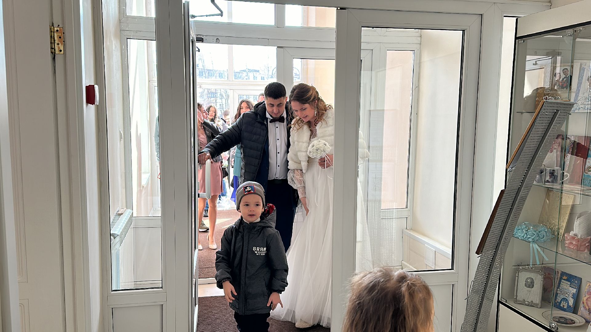 Клин, общество, люди, свадьба, выборы, голосование, выборы президента 2024,