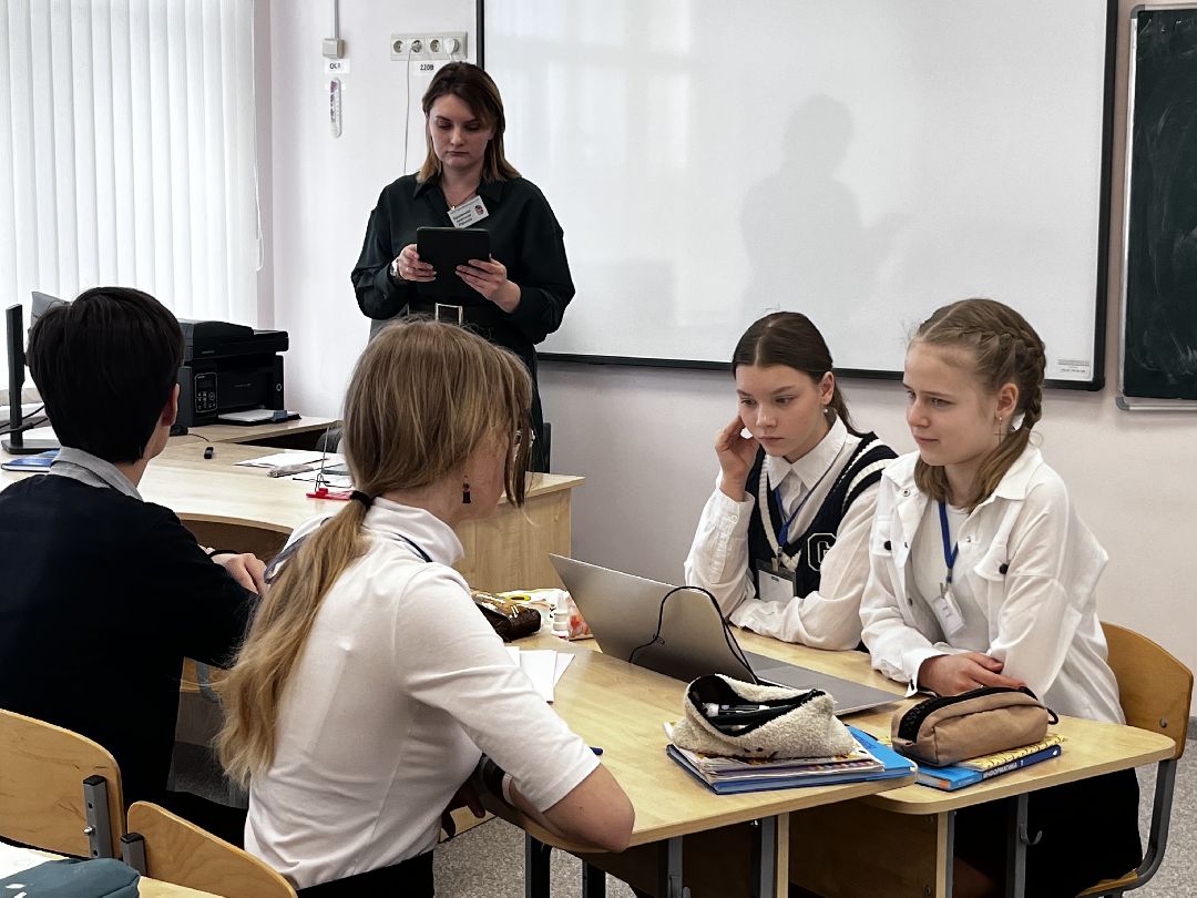 Верея, Наро-Фоминск, Наро-Фоминский городской округ. школьная жизнь,. образование методический автобус