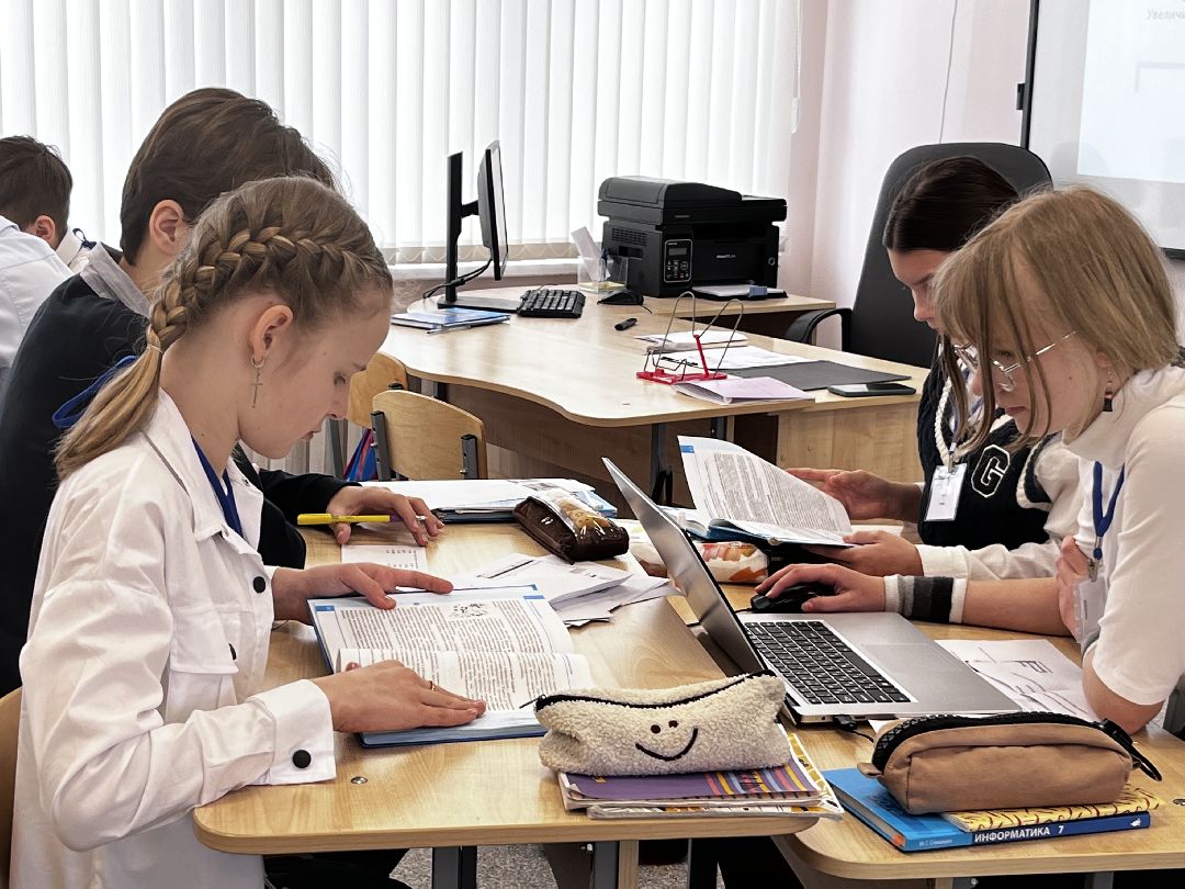 Верея, Наро-Фоминск, Наро-Фоминский городской округ. школьная жизнь,. образование методический автобус