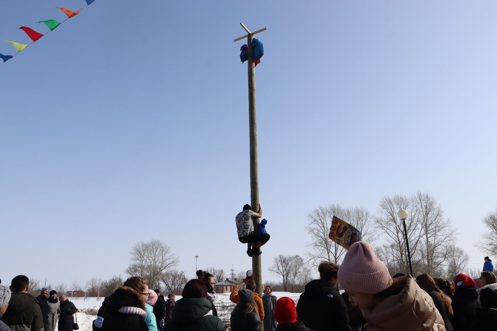Серебряные Пруды, ПКиО Серебряный, парк Серебряный, Широкая Масленица, столб с подарками, масленичный столб, Узуново,