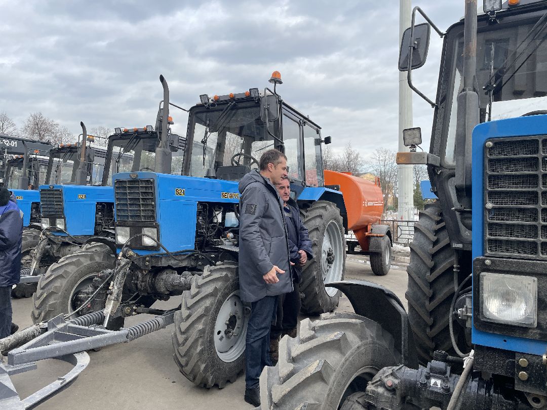 Техника, трактор, ЖКХ