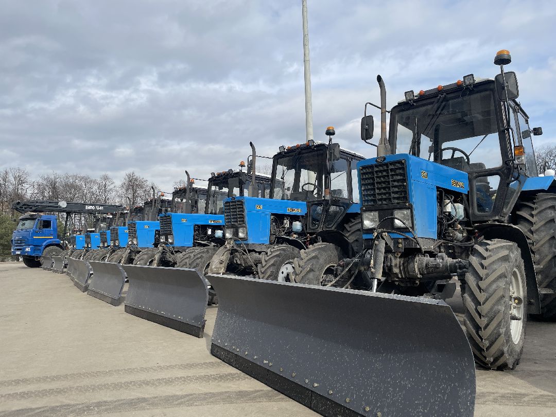 Техника, трактор, ЖКХ