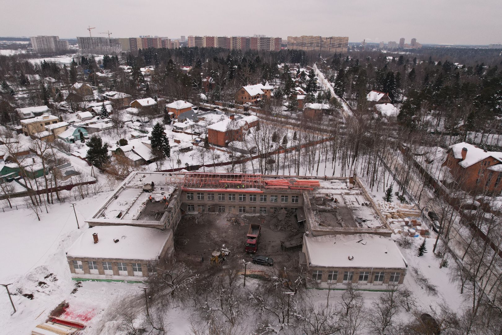 видео с коптера, школа,