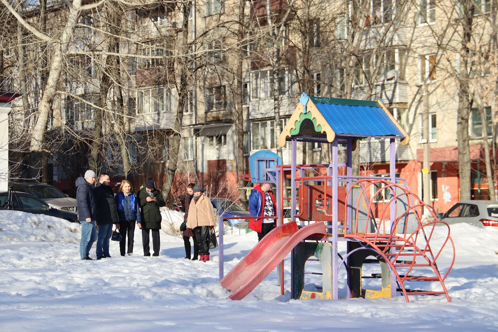 обсуждение с жителями, детская площадка,