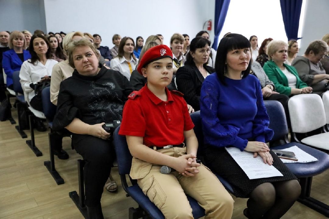 Серпухов, образование, наставник