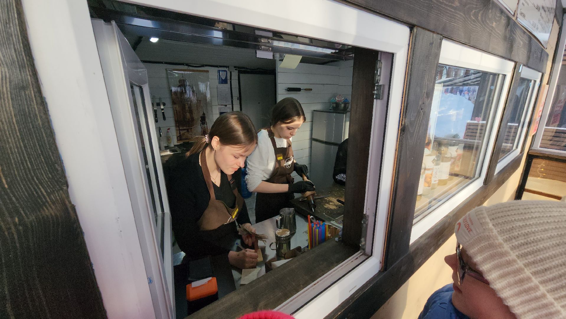 серпухов, подмосковье, парк имени олега степанова, кафе в парке, еда,