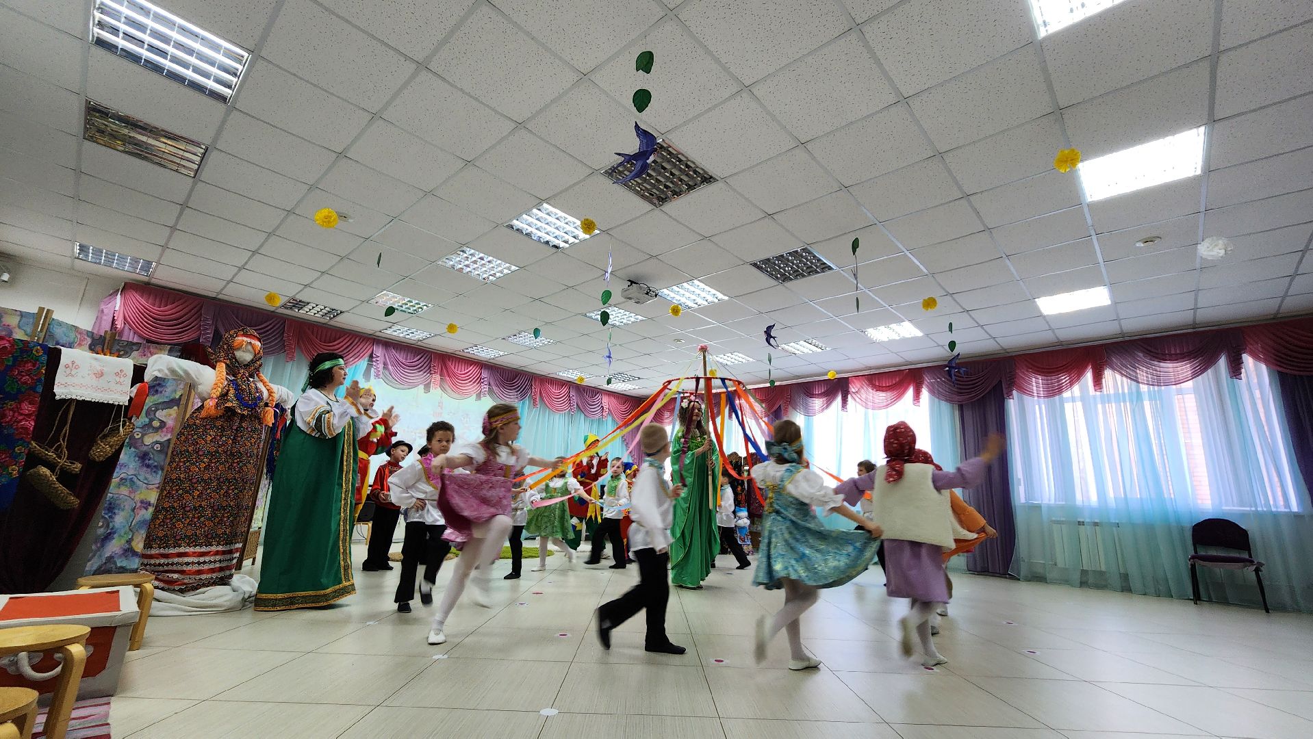 галерея в саду, образование, дети, искуство, детский сад,