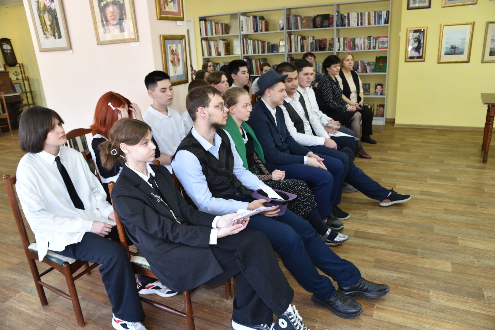 лотошино, библиотека, достоевский,