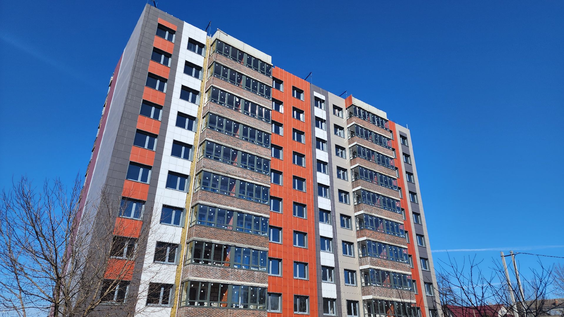 кашира, строительство, жк радужный, новостройка, вентилируемый фасад, керамогранит,