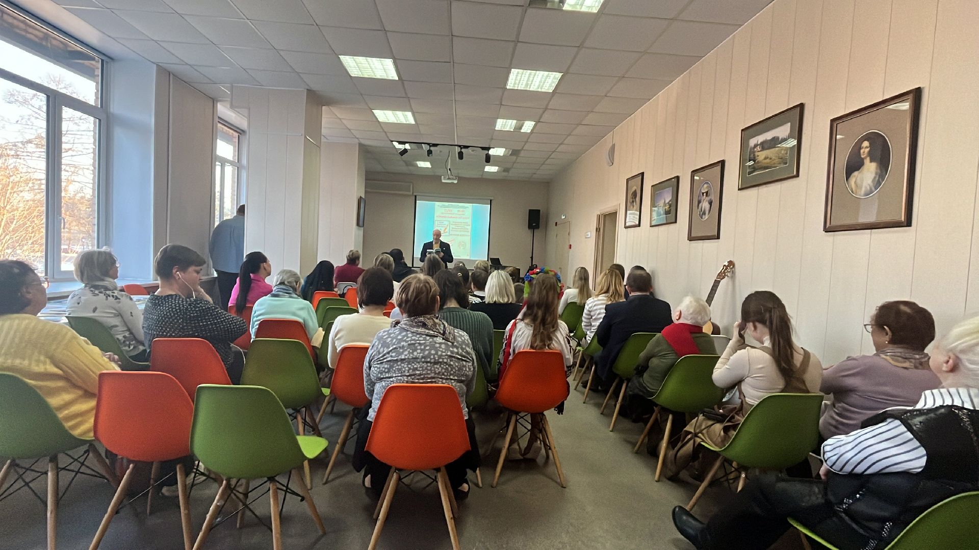 библиотека, всемирный день поэзии, стихи, литературный вечер,