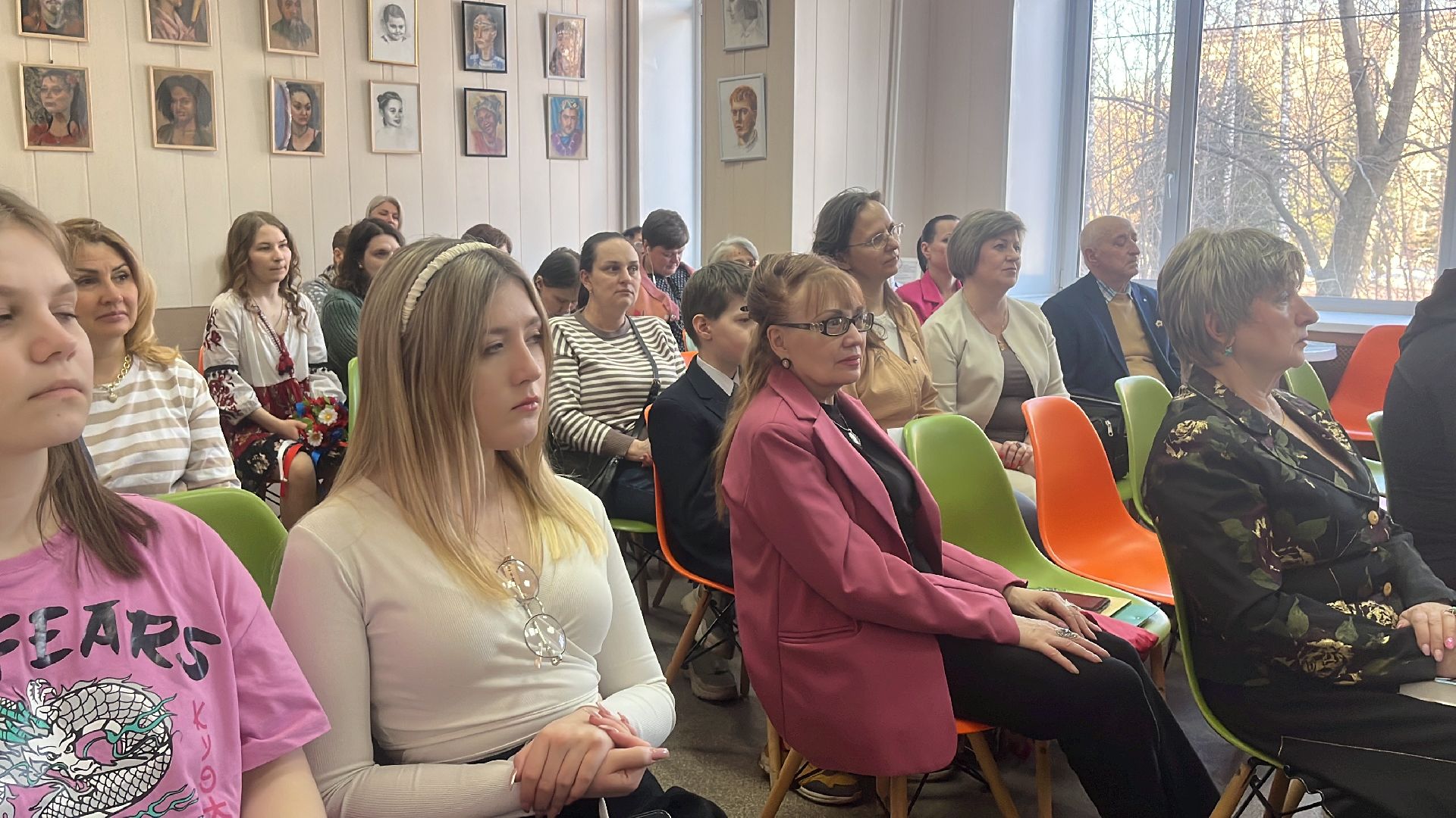 библиотека, всемирный день поэзии, стихи, литературный вечер,