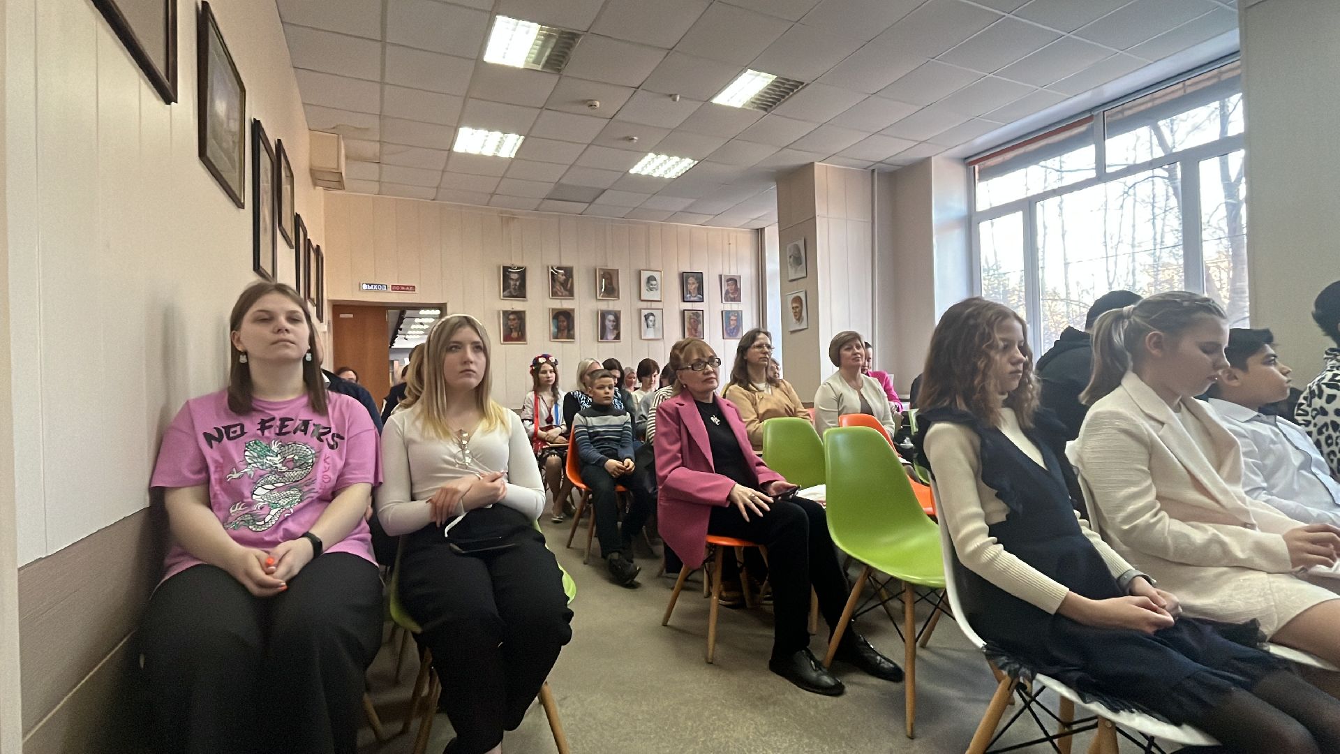 библиотека, всемирный день поэзии, стихи, литературный вечер,