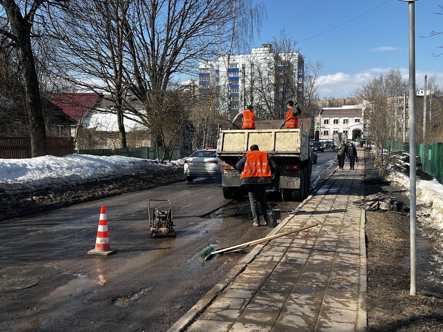 Солнечногорск, ямочный ремонт, дороги, ремонт дороги, рабочие,
