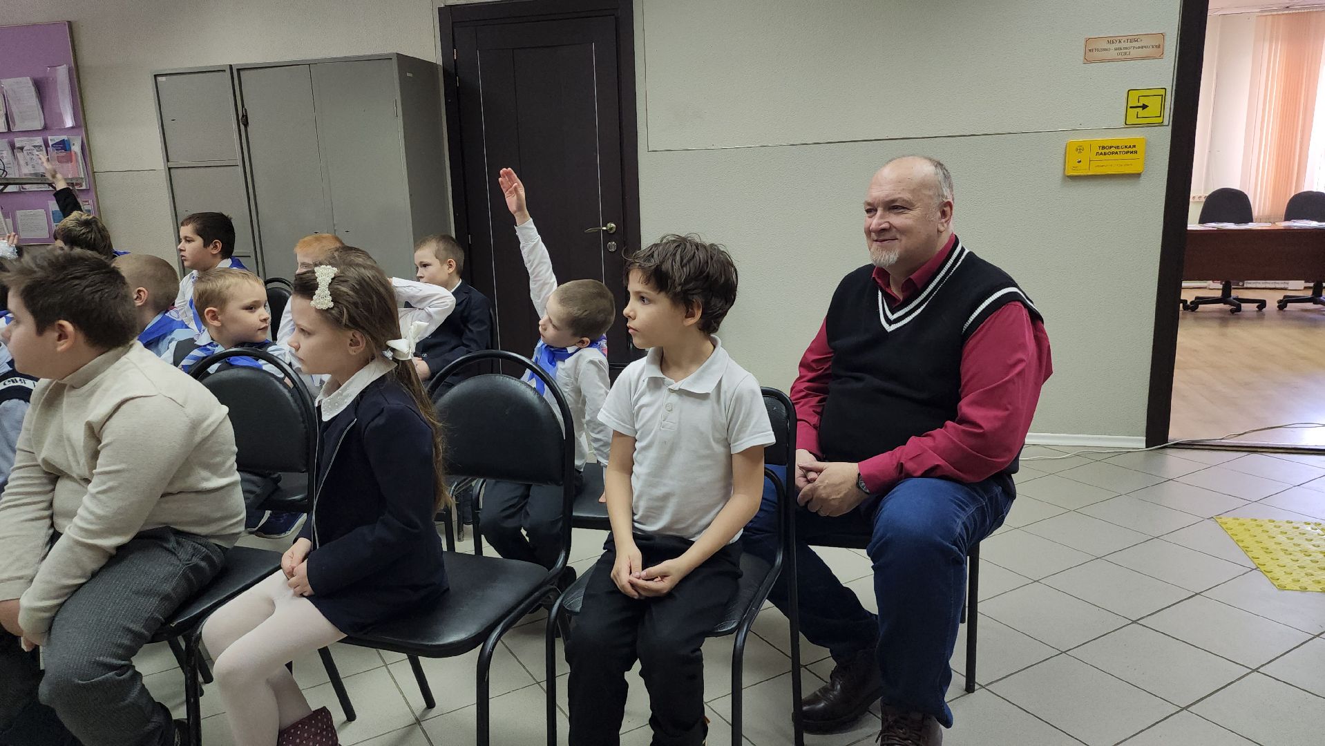 серпухов, поселок большевик, улица ленина, неделя детской книги, библиотека,