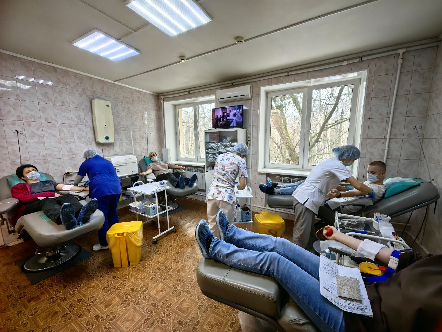 теракт, Крокус сити, кровь, пострадавшие,