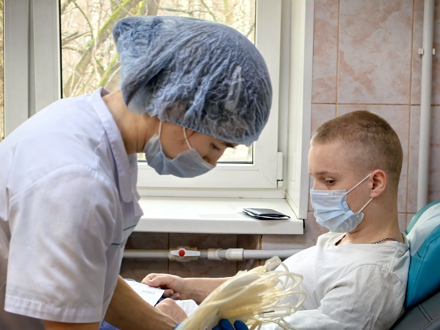 теракт, Крокус сити, кровь, пострадавшие,