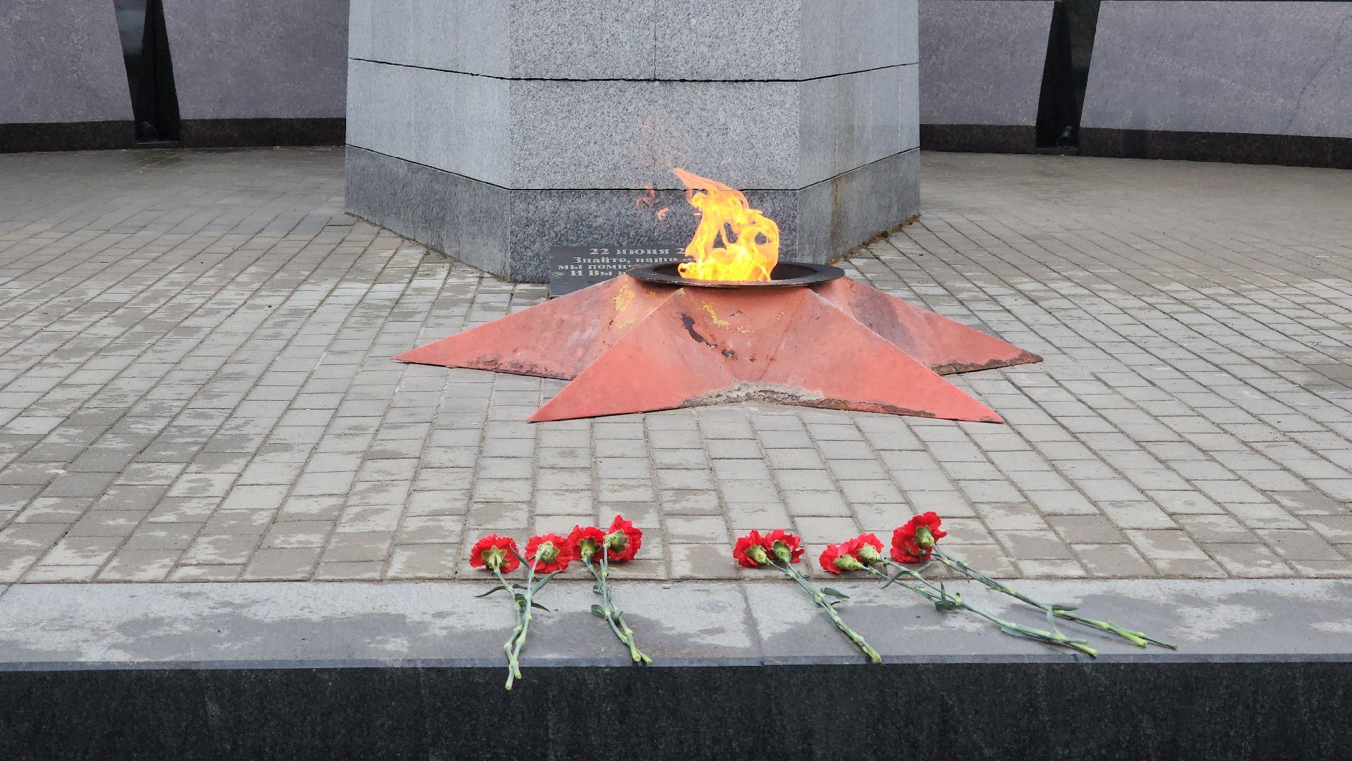 кашира, теракт, Красногорск, крокус сити холл, возложение цветов,